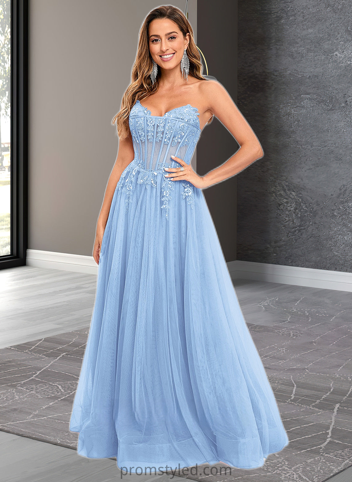 Ashlee Ball-Gown/Princess V-Neck Floor-Length Tulle Prom Dresses With Sequins Appliques Lace HLP0025837