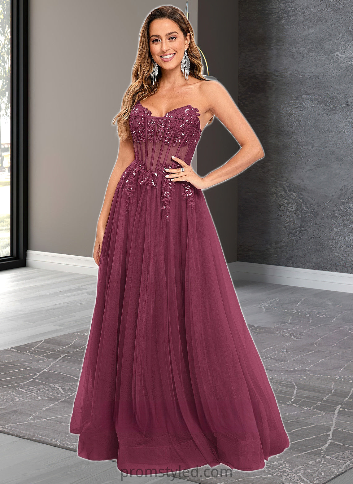 Ashlee Ball-Gown/Princess V-Neck Floor-Length Tulle Prom Dresses With Sequins Appliques Lace HLP0025837