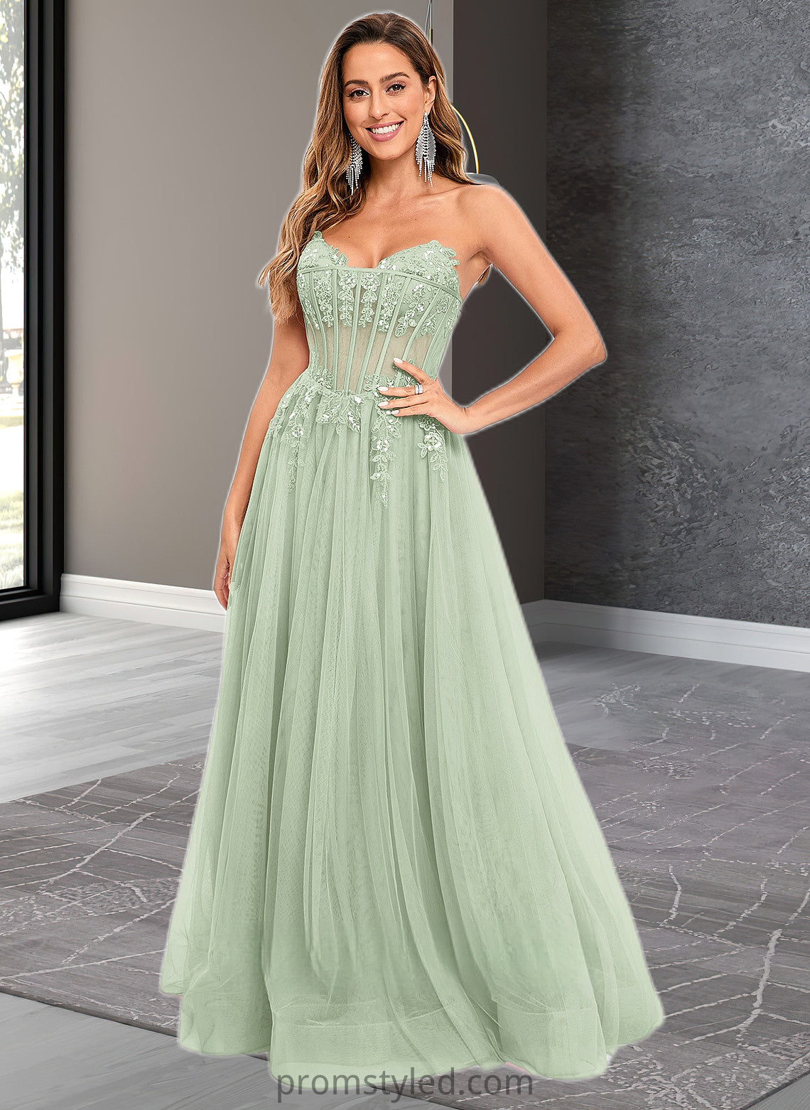 Ashlee Ball-Gown/Princess V-Neck Floor-Length Tulle Prom Dresses With Sequins Appliques Lace HLP0025837