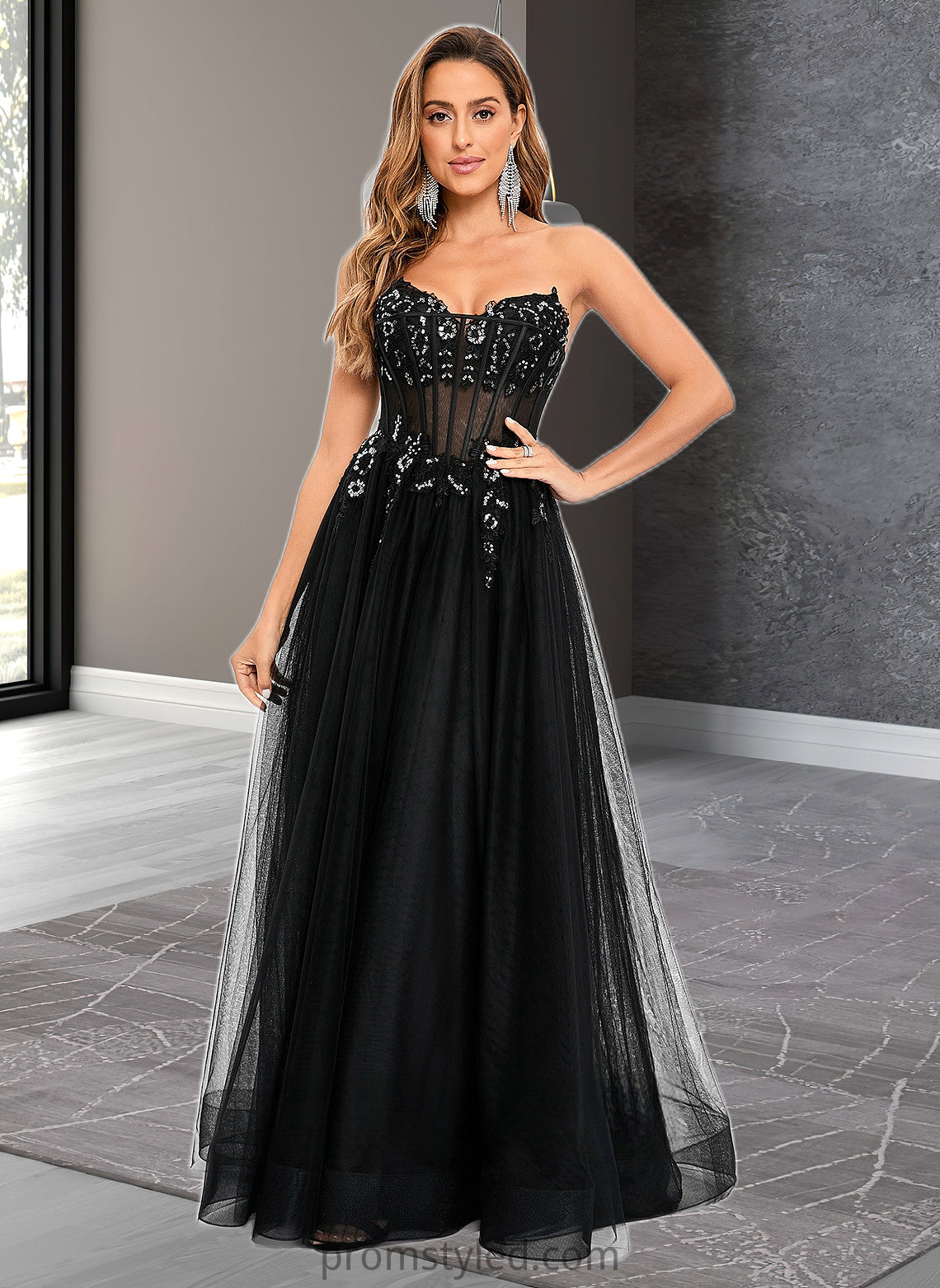 Ashlee Ball-Gown/Princess V-Neck Floor-Length Tulle Prom Dresses With Sequins Appliques Lace HLP0025837