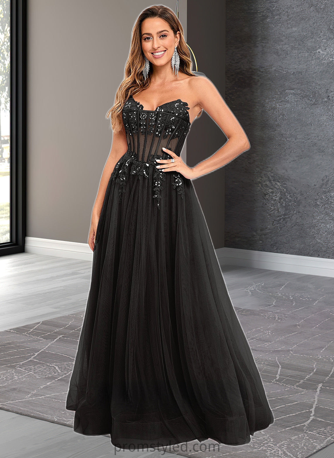 Ashlee Ball-Gown/Princess V-Neck Floor-Length Tulle Prom Dresses With Sequins Appliques Lace HLP0025837