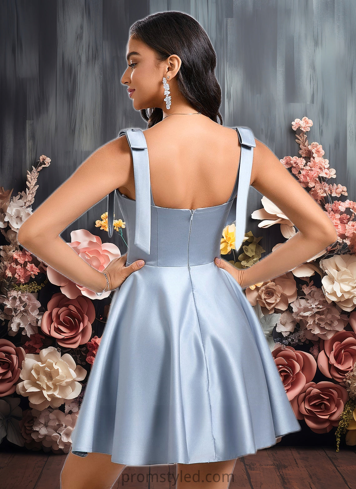 Julianne A-line Sweetheart Short Satin Homecoming Dress With Bow HLP0025678