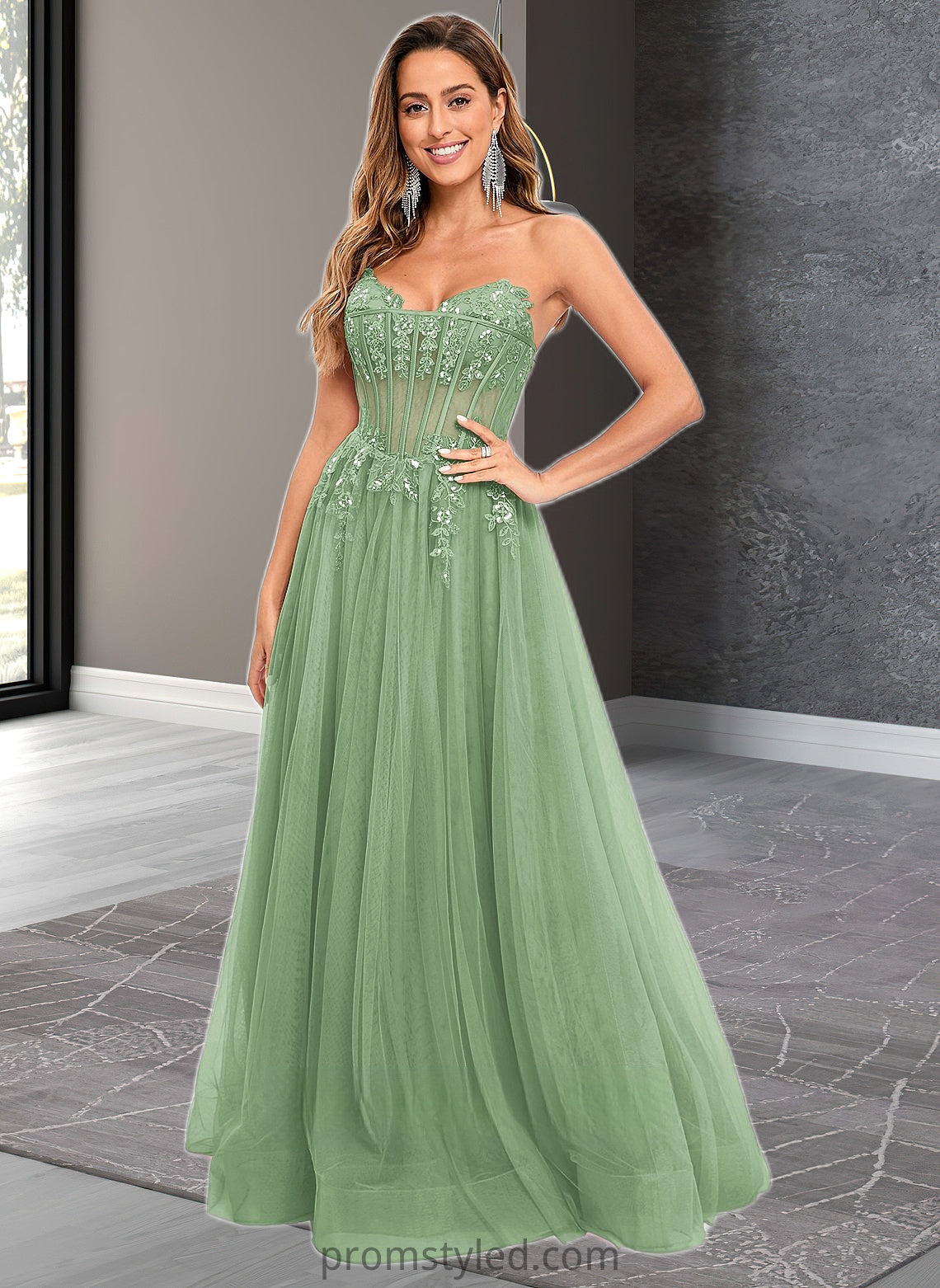 Ashlee Ball-Gown/Princess V-Neck Floor-Length Tulle Prom Dresses With Sequins Appliques Lace HLP0025837