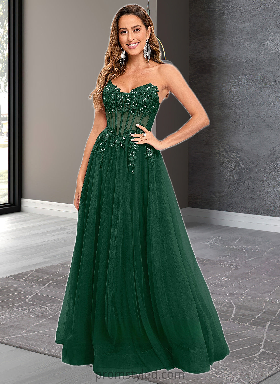 Ashlee Ball-Gown/Princess V-Neck Floor-Length Tulle Prom Dresses With Sequins Appliques Lace HLP0025837