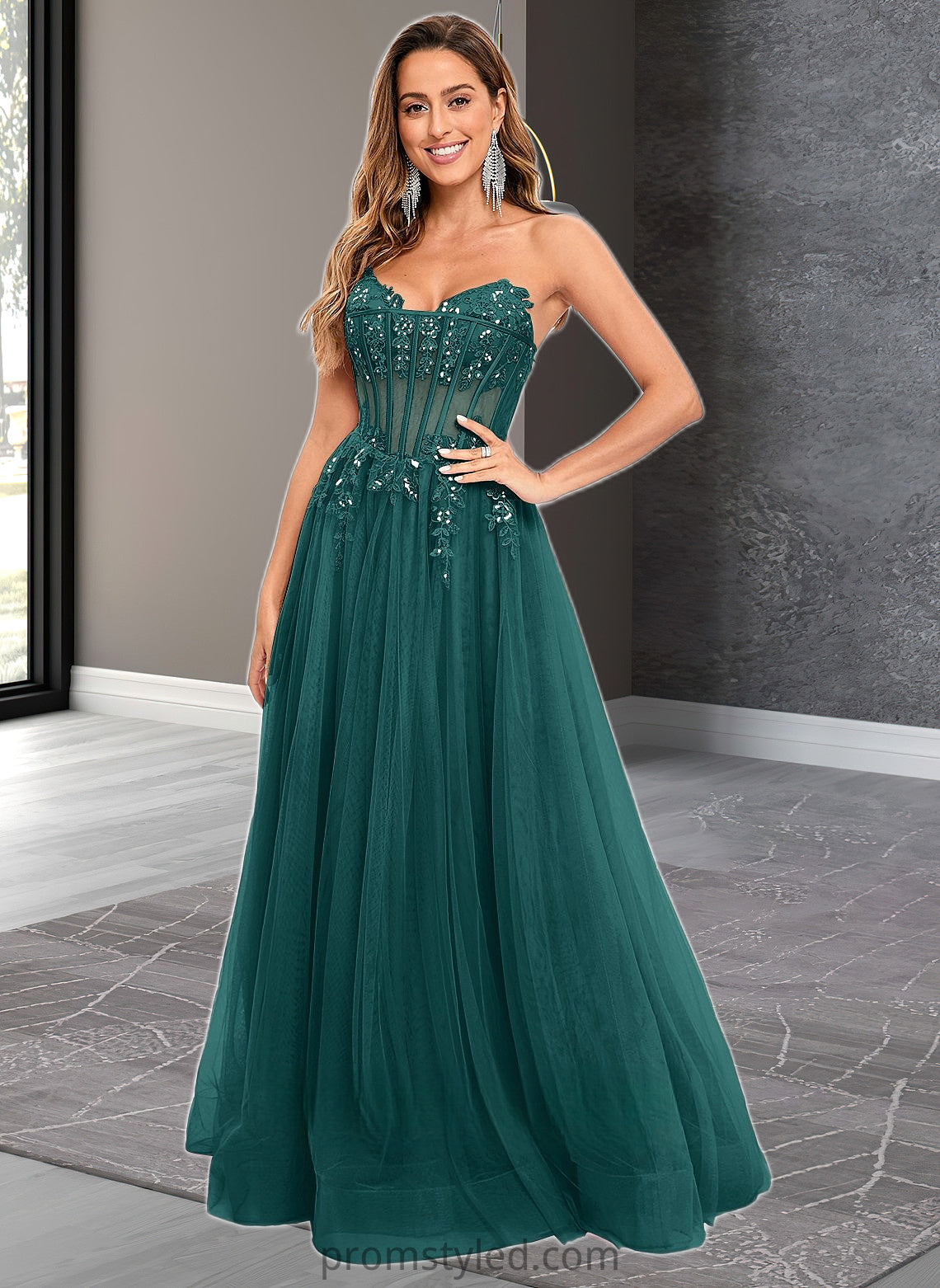 Ashlee Ball-Gown/Princess V-Neck Floor-Length Tulle Prom Dresses With Sequins Appliques Lace HLP0025837