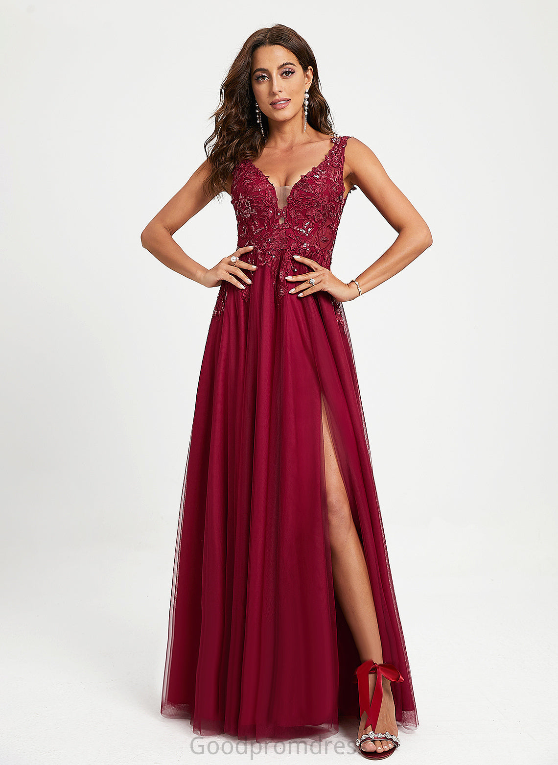 V-neck With Lace Sequins Ball-Gown/Princess Tulle Floor-Length Kali Prom Dresses