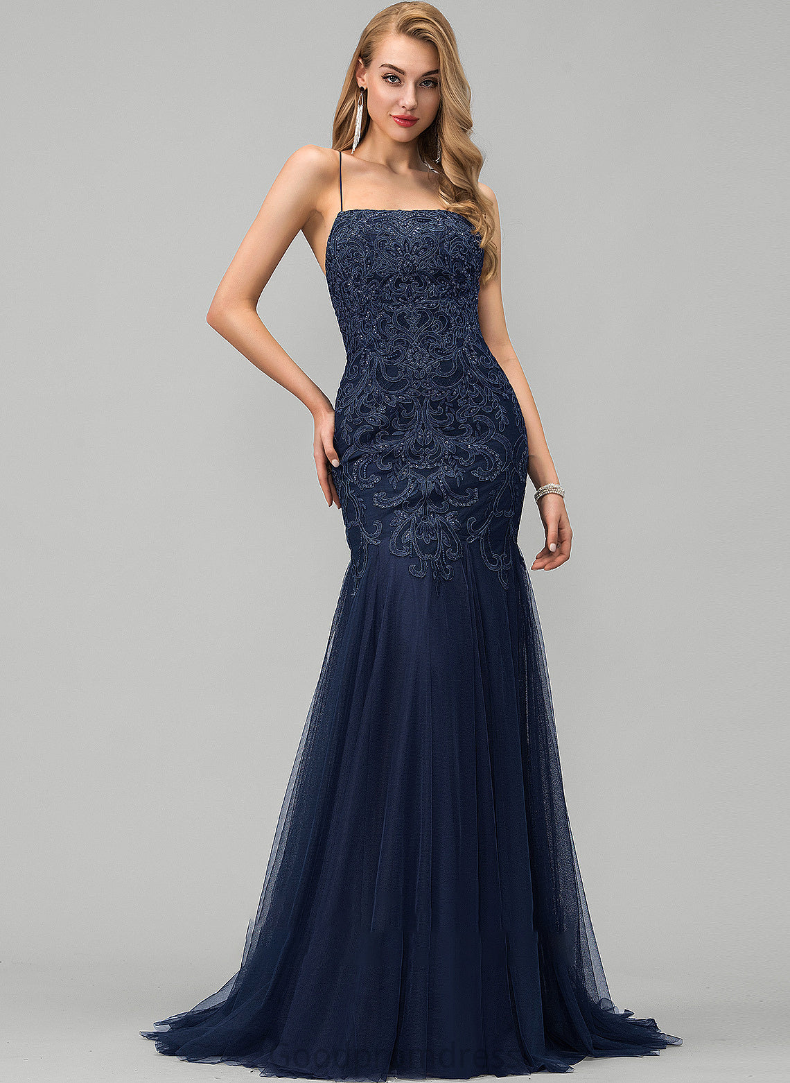 Square Liberty Sweep Tulle Prom Dresses With Sequins Trumpet/Mermaid Lace Neckline Train