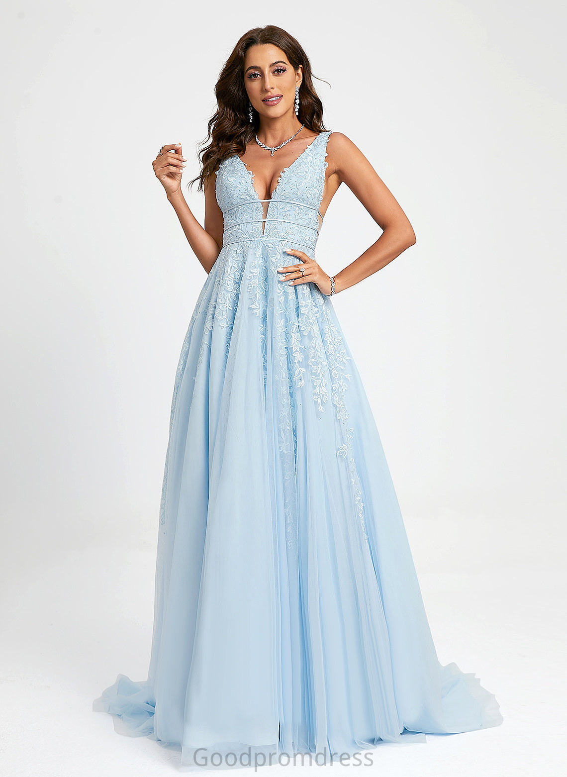 Train Tulle V-neck Leah Ball-Gown/Princess Sweep Beading Prom Dresses Lace With