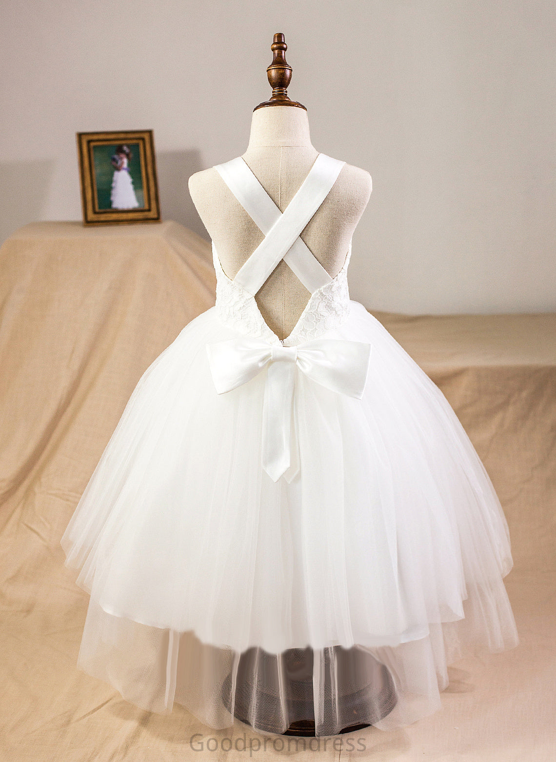 With Caitlyn Girl Ball-Gown/Princess Satin/Tulle/Lace Flower Girl Dresses Sleeveless Dress Flower Straps Bow(s) - Tea-length