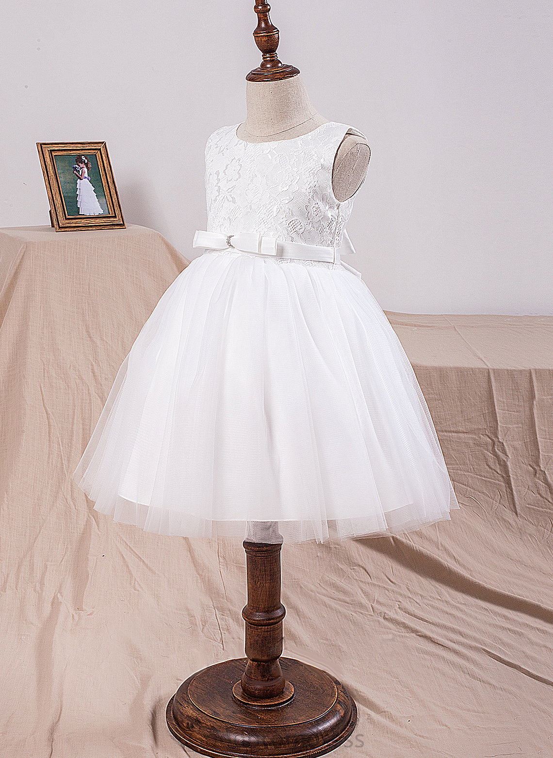 Dress Flower Girl Dresses Sleeveless Girl Knee-length With Neck Ball-Gown/Princess Tulle/Lace Mila Scoop - Flower Bow(s)