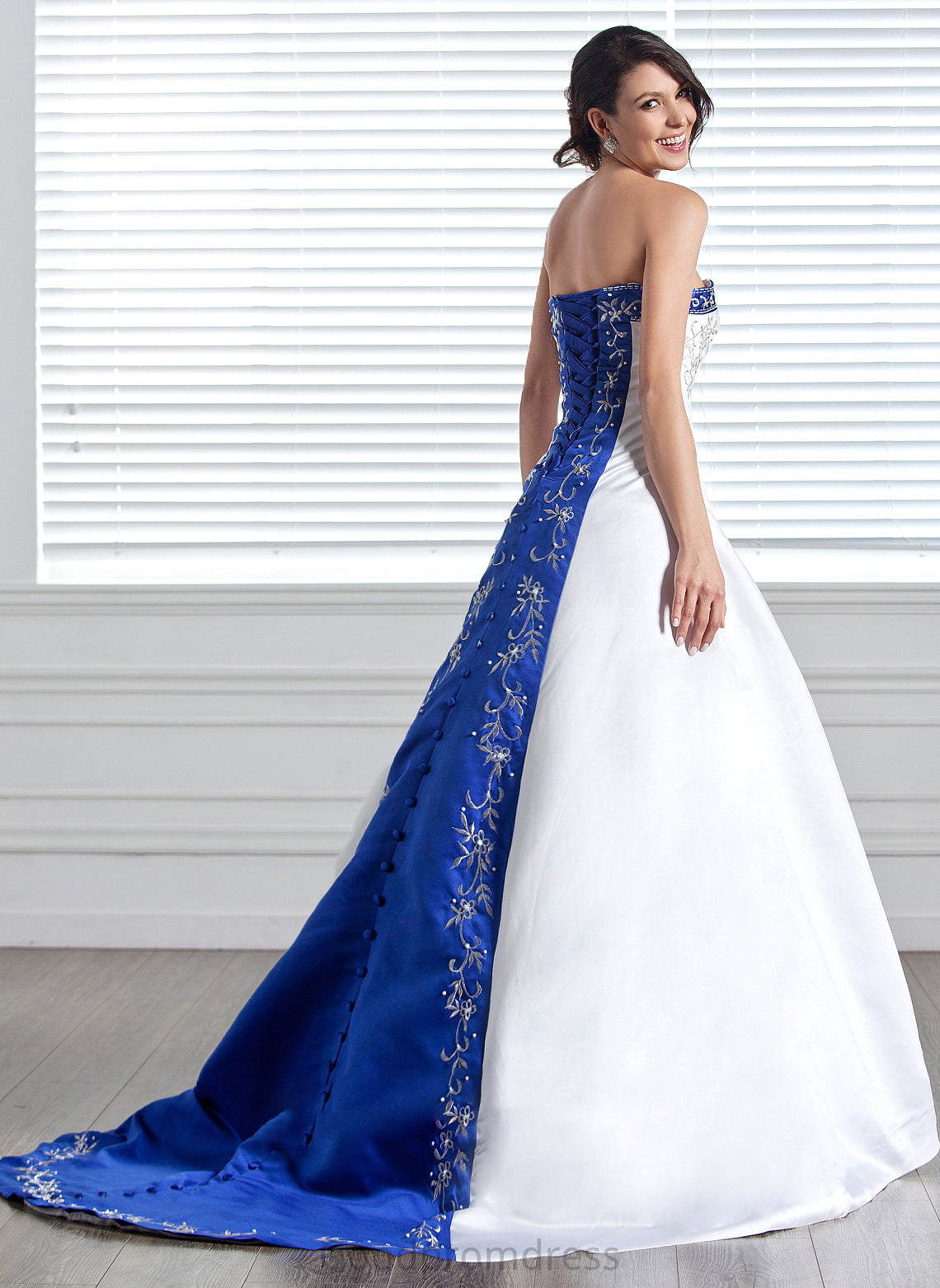 Court With Dress Ball-Gown/Princess Wedding Beading Wedding Dresses Sash Strapless Satin Aubree Embroidered Train