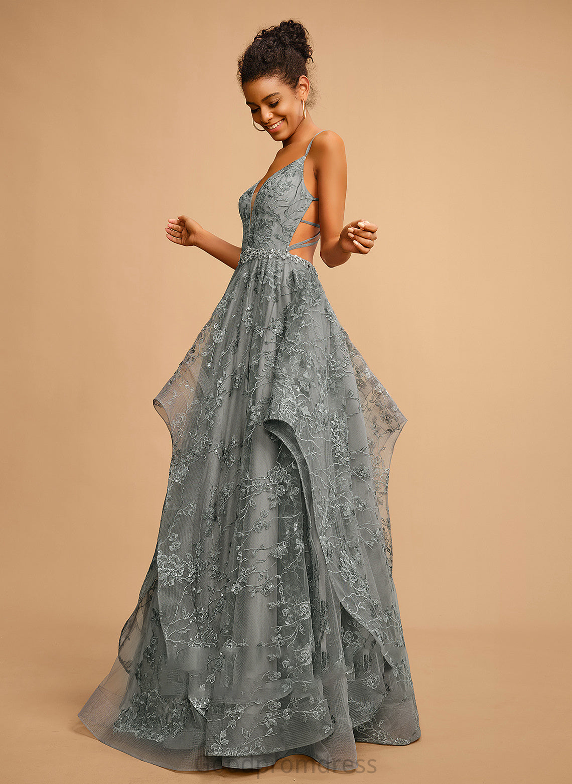 Prom Dresses Ball-Gown/Princess Reyna Tulle V-neck Floor-Length