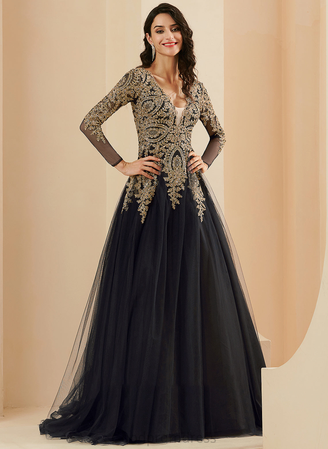Train Ball-Gown/Princess Tulle Prom Dresses Lace Sequins V-neck Sweep With Yasmin