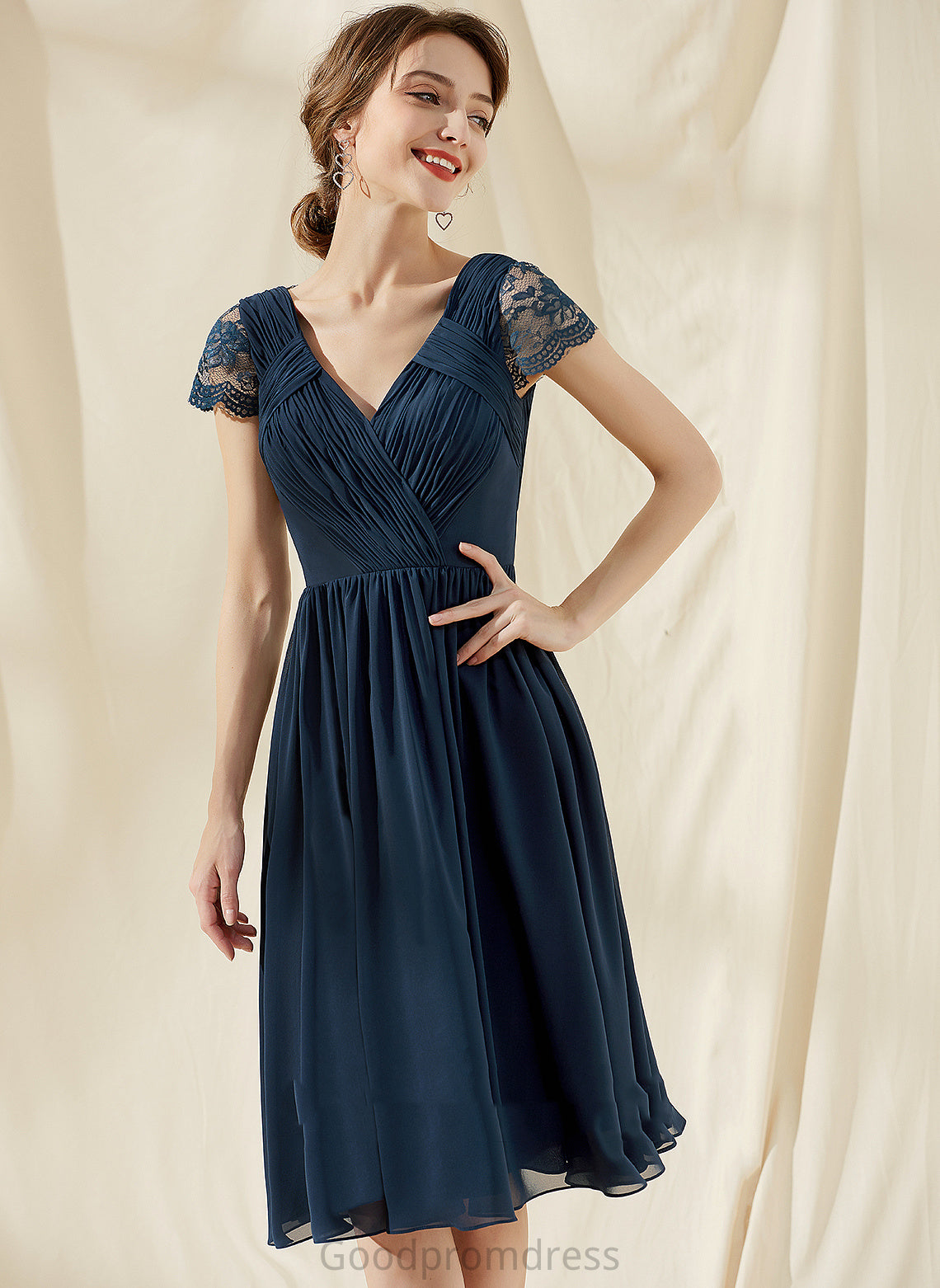 Homecoming A-Line Dress Lindsey Chiffon Knee-Length With Ruffle V-neck Lace Homecoming Dresses