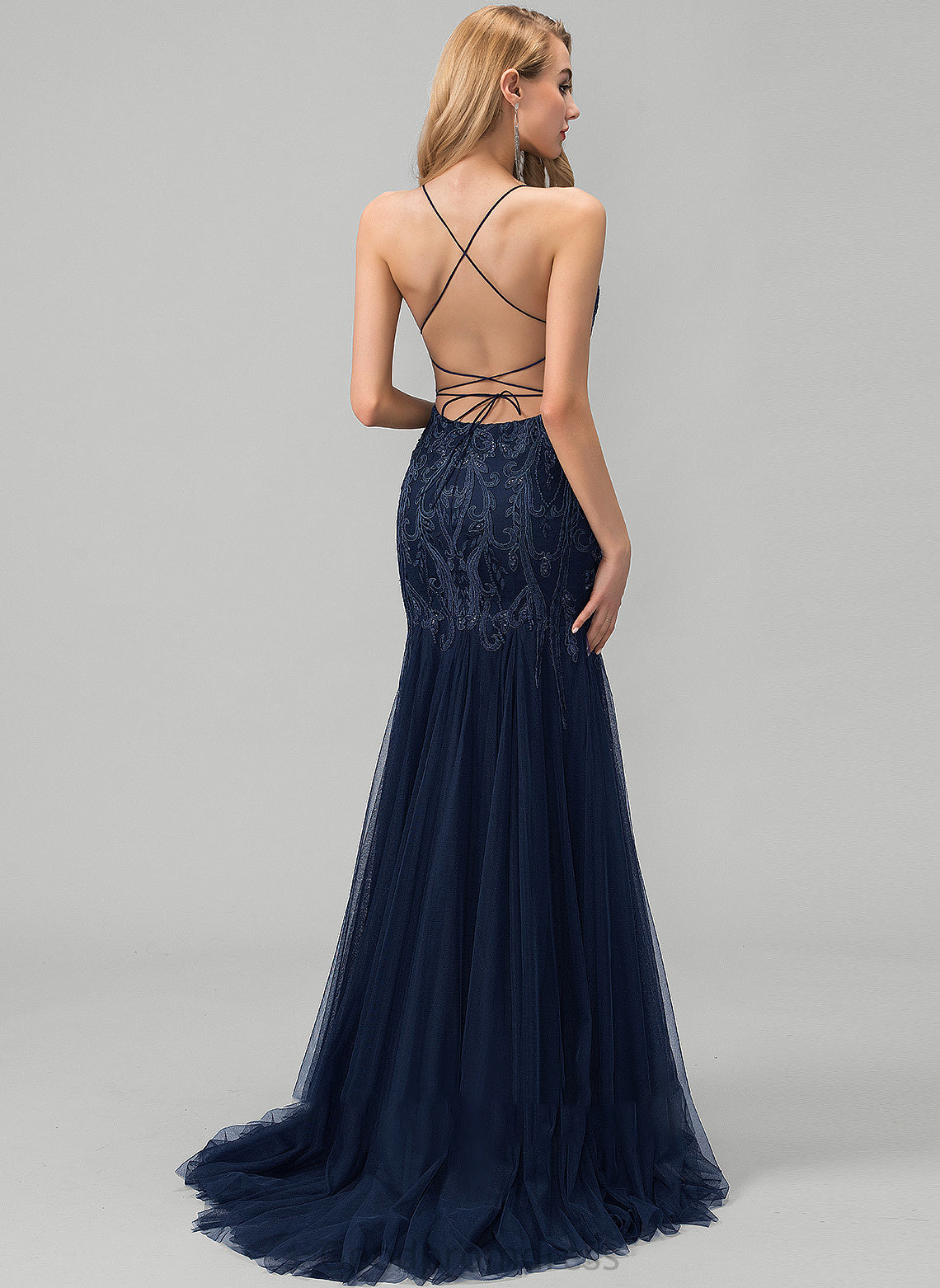 Square Liberty Sweep Tulle Prom Dresses With Sequins Trumpet/Mermaid Lace Neckline Train