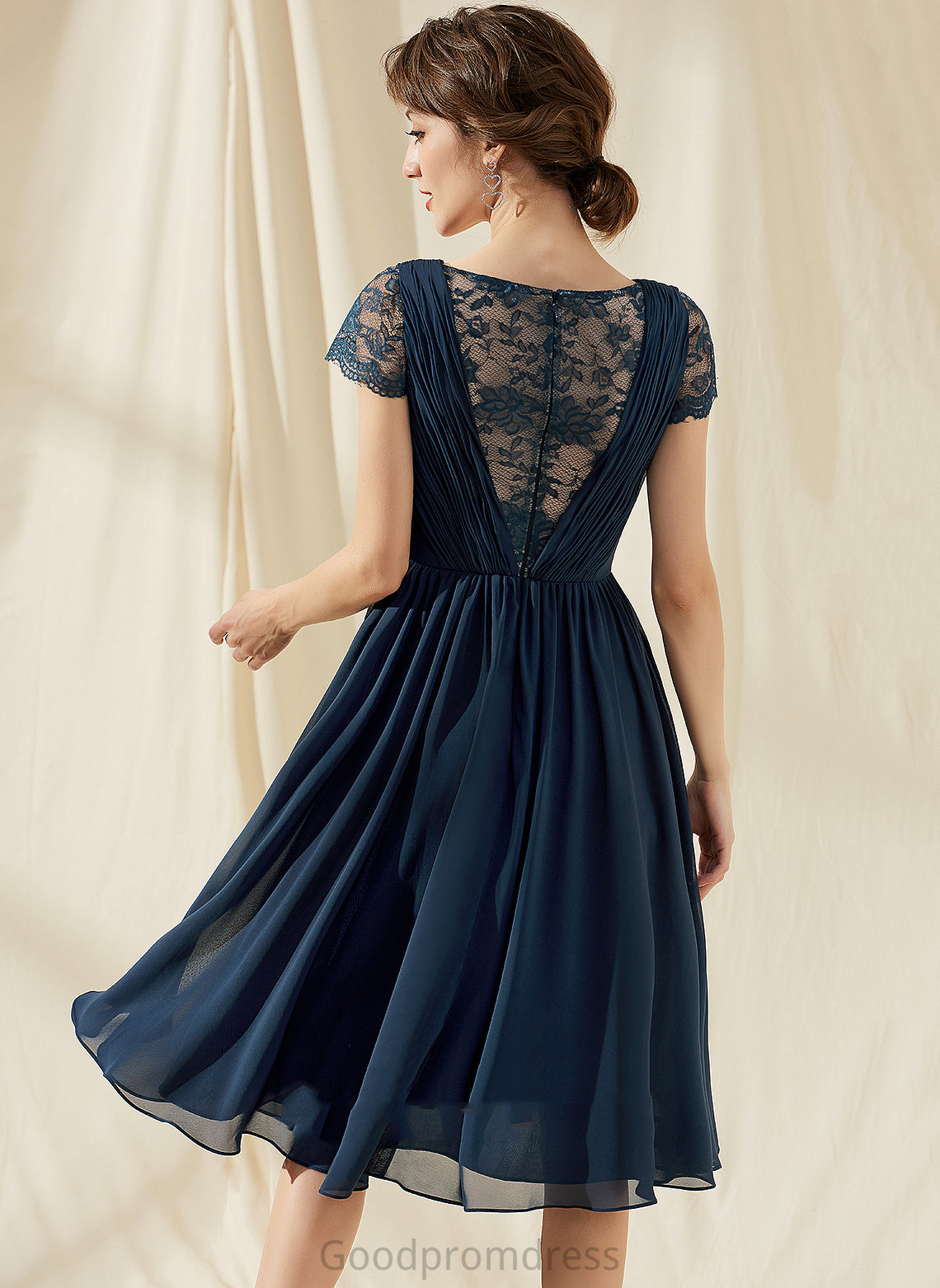 Homecoming A-Line Dress Lindsey Chiffon Knee-Length With Ruffle V-neck Lace Homecoming Dresses