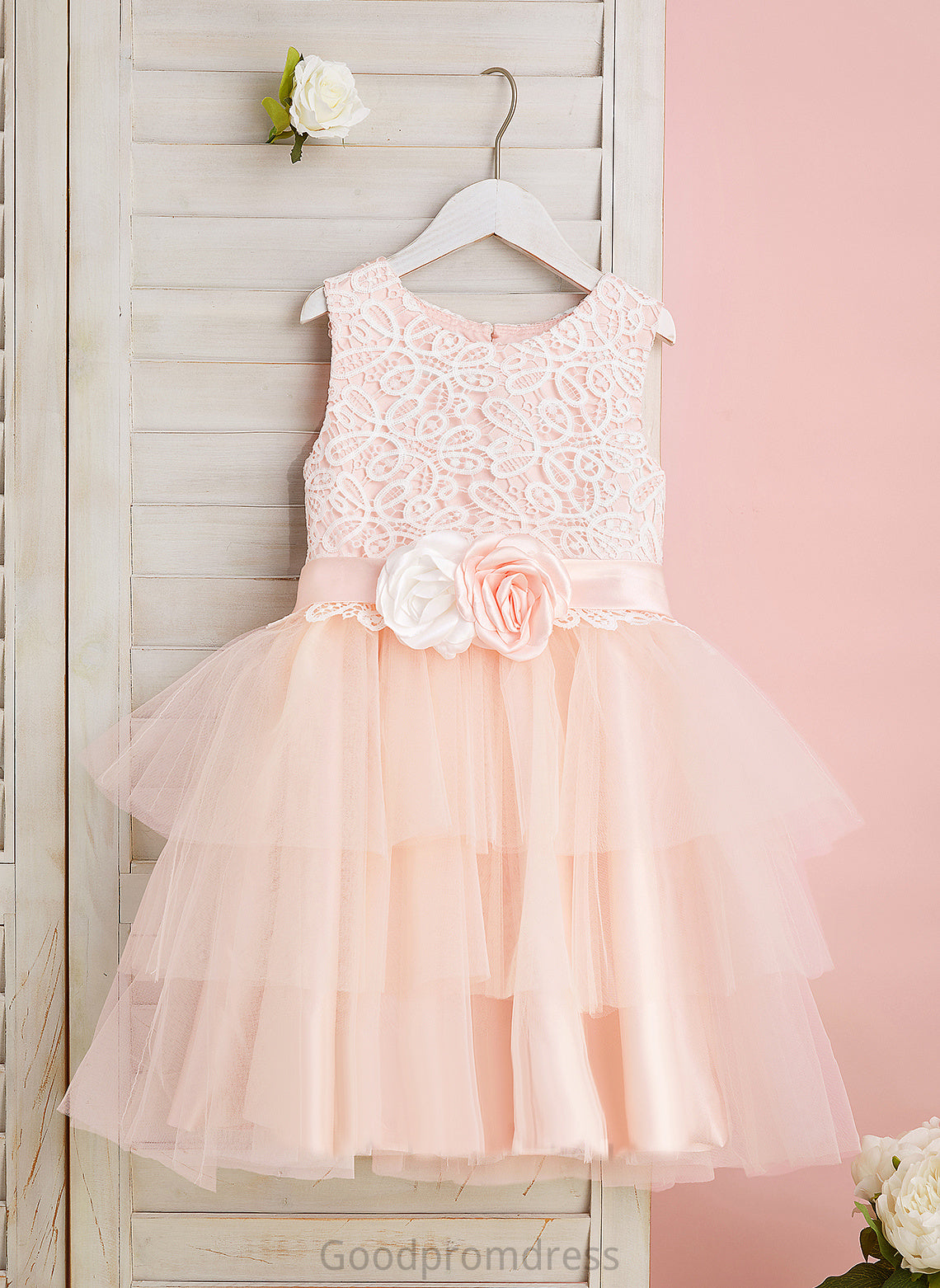 Sleeveless With - Girl Ball-Gown/Princess Scoop Dress Flower Flower Girl Dresses Neck Knee-length Lace/Flower(s)/Back Hole Satin/Tulle Reagan