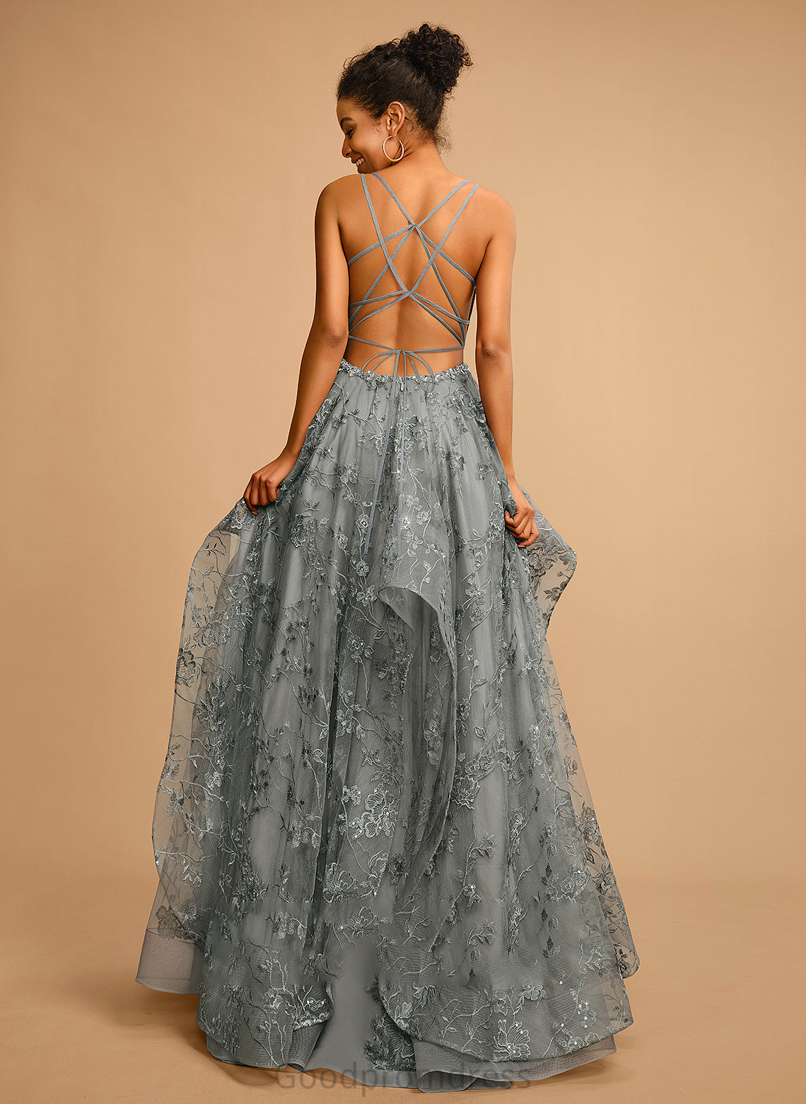 Prom Dresses Ball-Gown/Princess Reyna Tulle V-neck Floor-Length